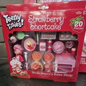 Strawberry Shortcake Bake Shop 20 Piece Playset